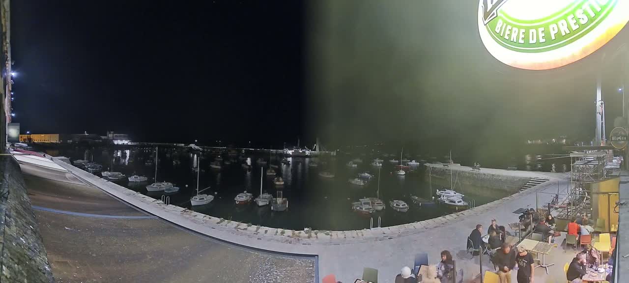 Douarnenez - Le Port Rosmeur Marine Live Cam - Quimper, Finistère, Bretagne, France