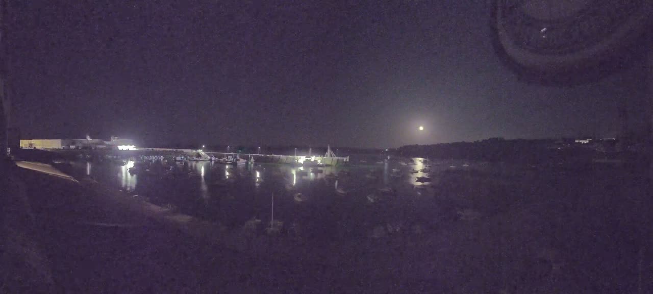 Douarnenez - Le Port Rosmeur Marine Live Cam - Quimper, Finistère, Bretagne, France