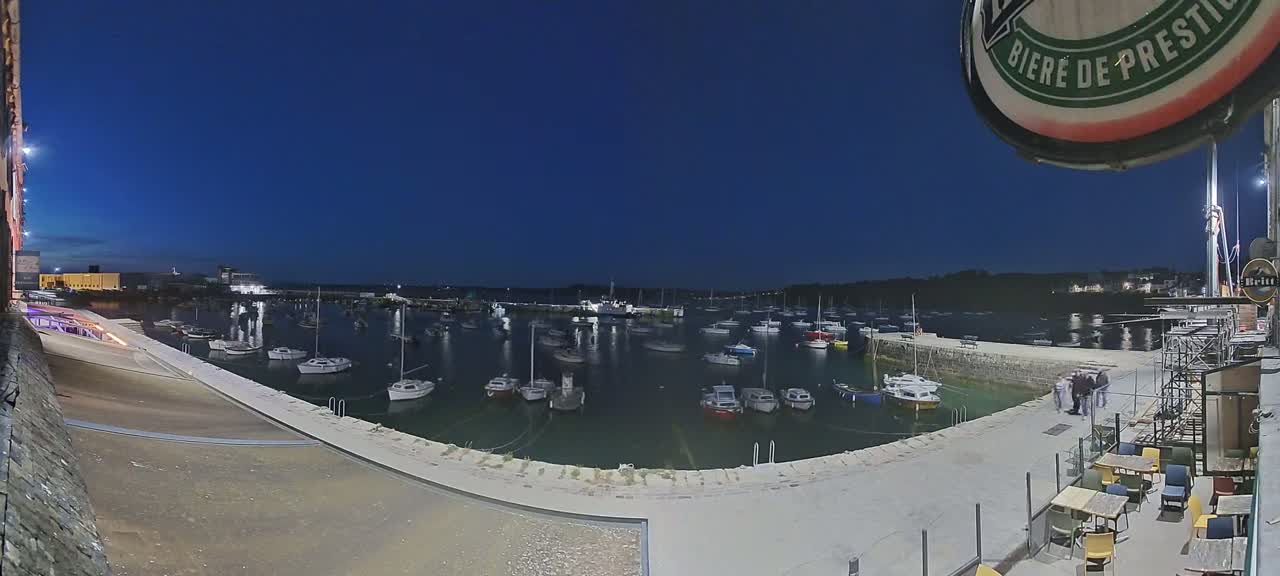 Douarnenez - Le Port Rosmeur Marine Live Cam - Quimper, Finistère, Bretagne, France