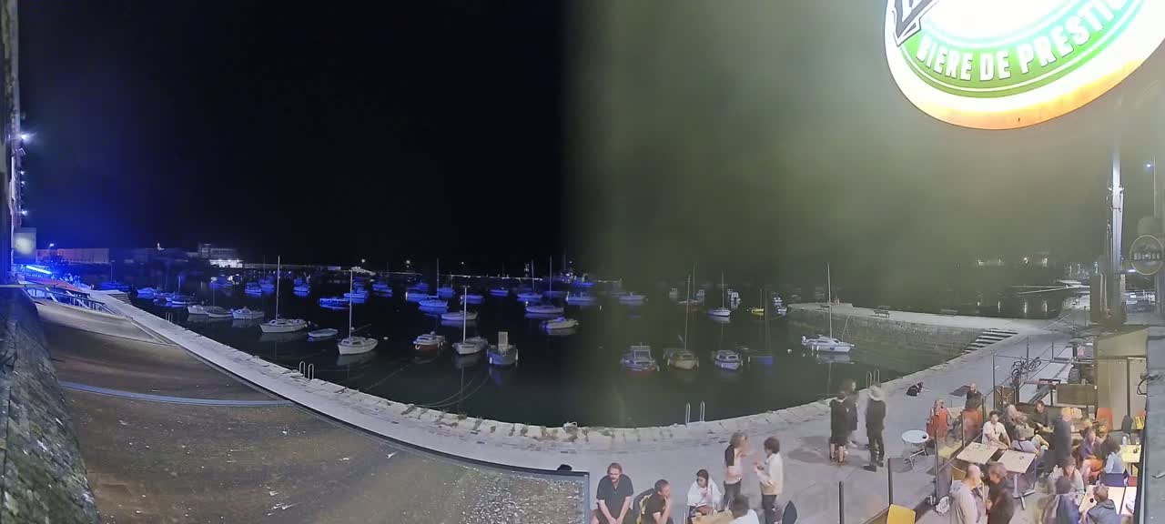 Douarnenez - Le Port Rosmeur Marine Live Cam - Quimper, Finistère, Bretagne, France