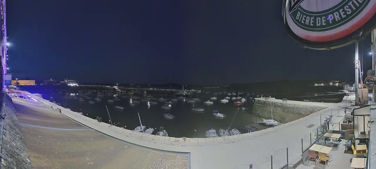 Douarnenez - Le Port Rosmeur Marine Live Cam - Quimper, Finistère, Bretagne, France