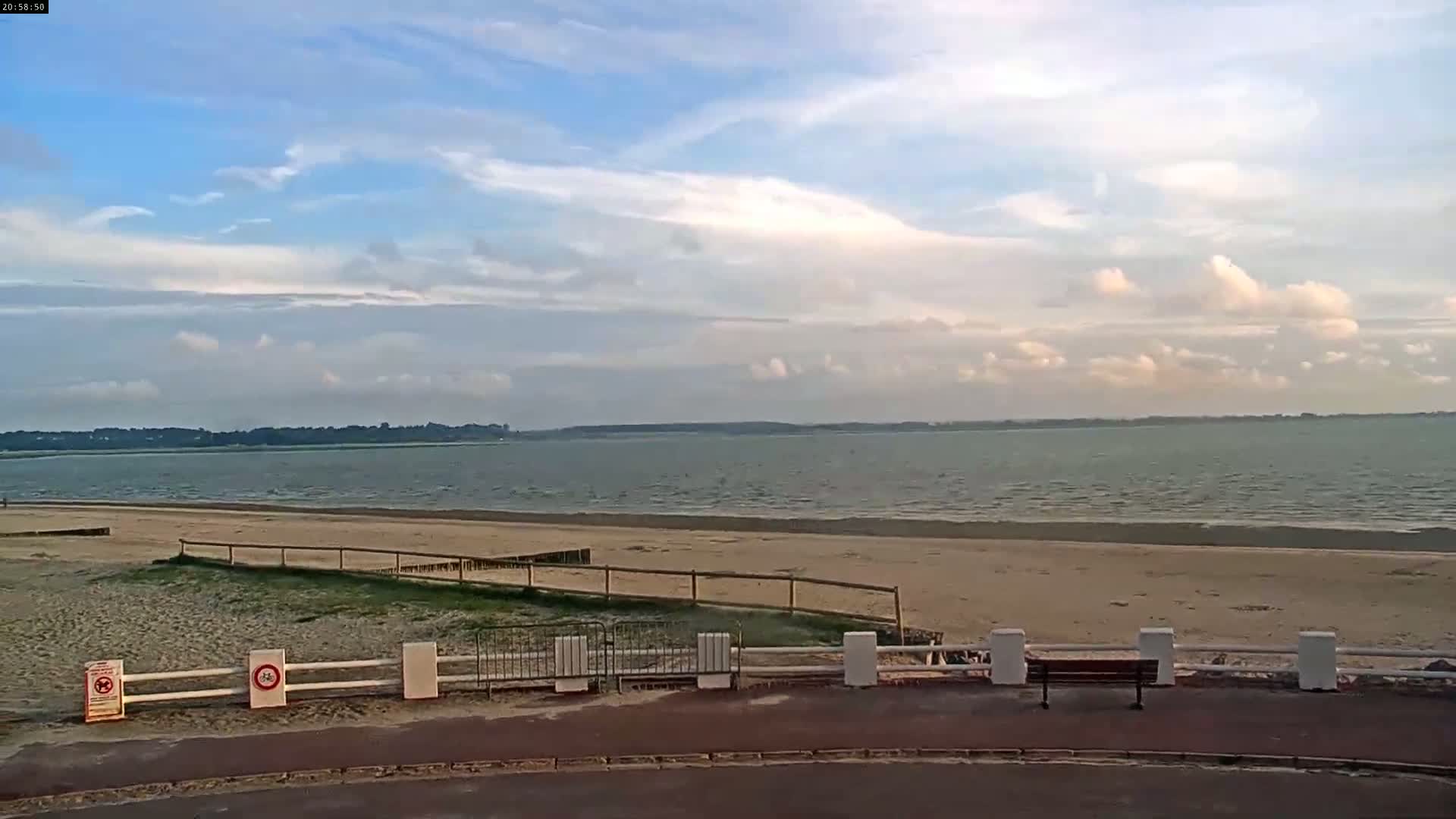 Plage Le Crotoy Beach Live Cam - Abbeville, Somme, Hauts-de-France, France