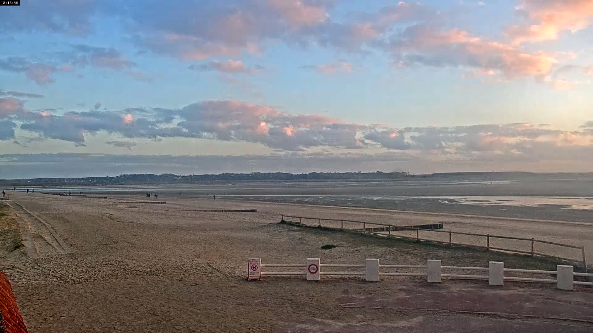 Plage Le Crotoy Beach Live Cam - Abbeville, Somme, Hauts-de-France, France