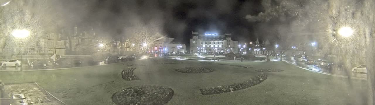 Cabourg , Statue Pavillon Charles Bertrand & City View Live Cam - Lisieux, Calvados, Normandie, France