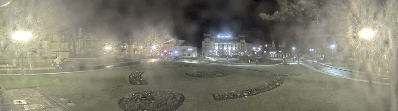 Cabourg , Statue Pavillon Charles Bertrand & City View Live Cam - Lisieux, Calvados, Normandie, France