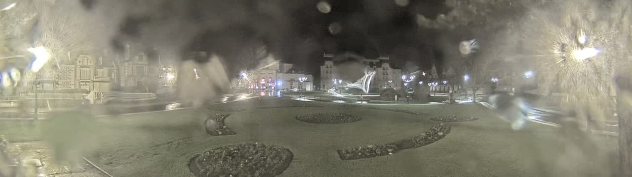 Cabourg , Statue Pavillon Charles Bertrand & City View Live Cam - Lisieux, Calvados, Normandie, France