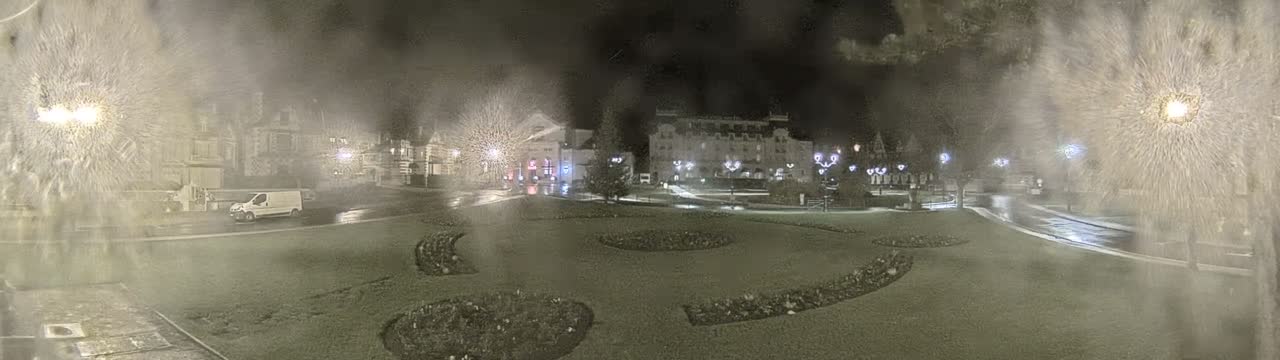 Cabourg , Statue Pavillon Charles Bertrand & City View Live Cam - Lisieux, Calvados, Normandie, France