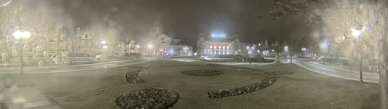 Cabourg , Statue Pavillon Charles Bertrand & City View Live Cam - Lisieux, Calvados, Normandie, France