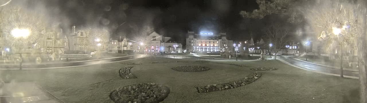 Cabourg , Statue Pavillon Charles Bertrand & City View Live Cam - Lisieux, Calvados, Normandie, France