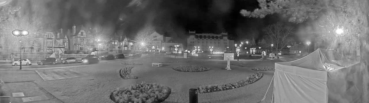 Cabourg , Statue Pavillon Charles Bertrand & City View Live Cam - Lisieux, Calvados, Normandie, France