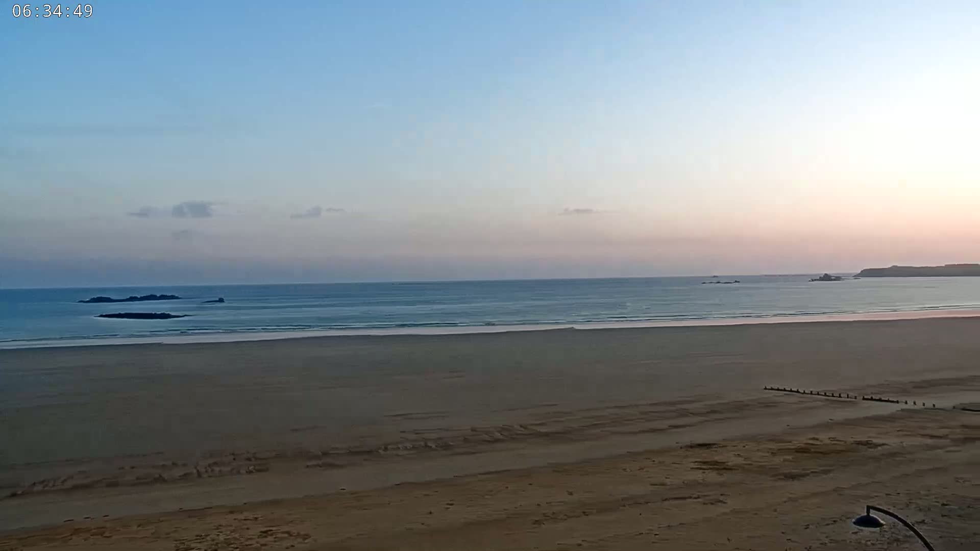 Saint-Malo - Plage de La Hoguette Beach Live Cam - Saint-Malo, Ille-et-Vilaine, Bretagne, France