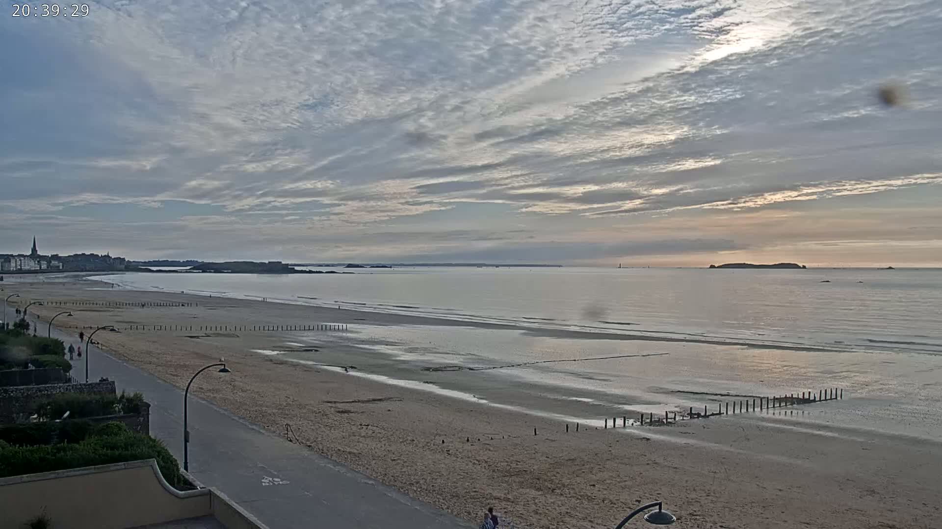 Saint-Malo - Plage de La Hoguette Beach Live Cam - Saint-Malo, Ille-et-Vilaine, Bretagne, France