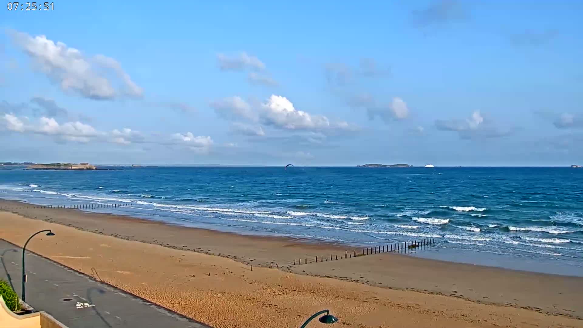 Saint-Malo - Plage de La Hoguette Beach Live Cam - Saint-Malo, Ille-et-Vilaine, Bretagne, France