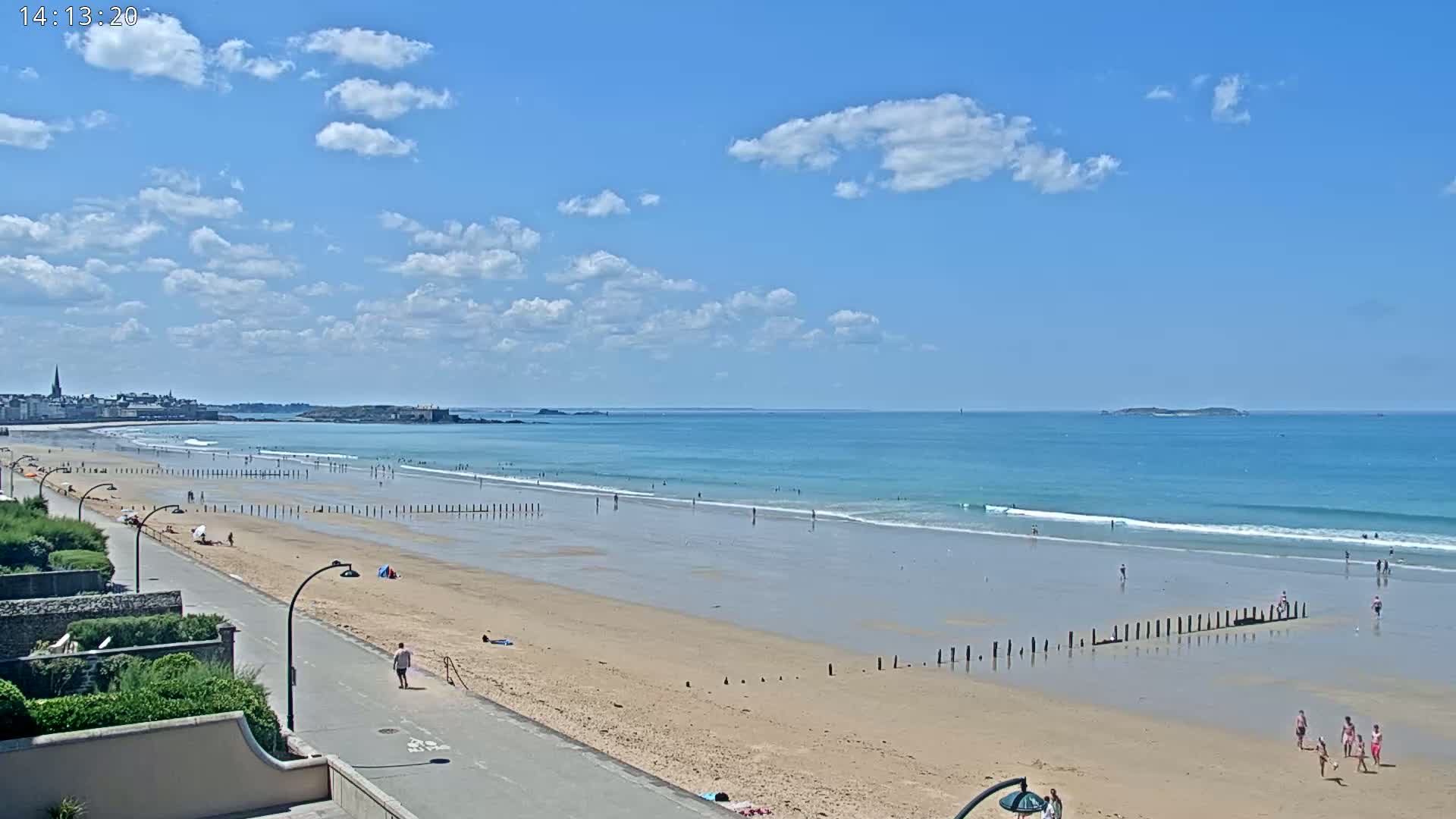 Saint-Malo - Plage de La Hoguette Beach Live Cam - Saint-Malo, Ille-et-Vilaine, Bretagne, France