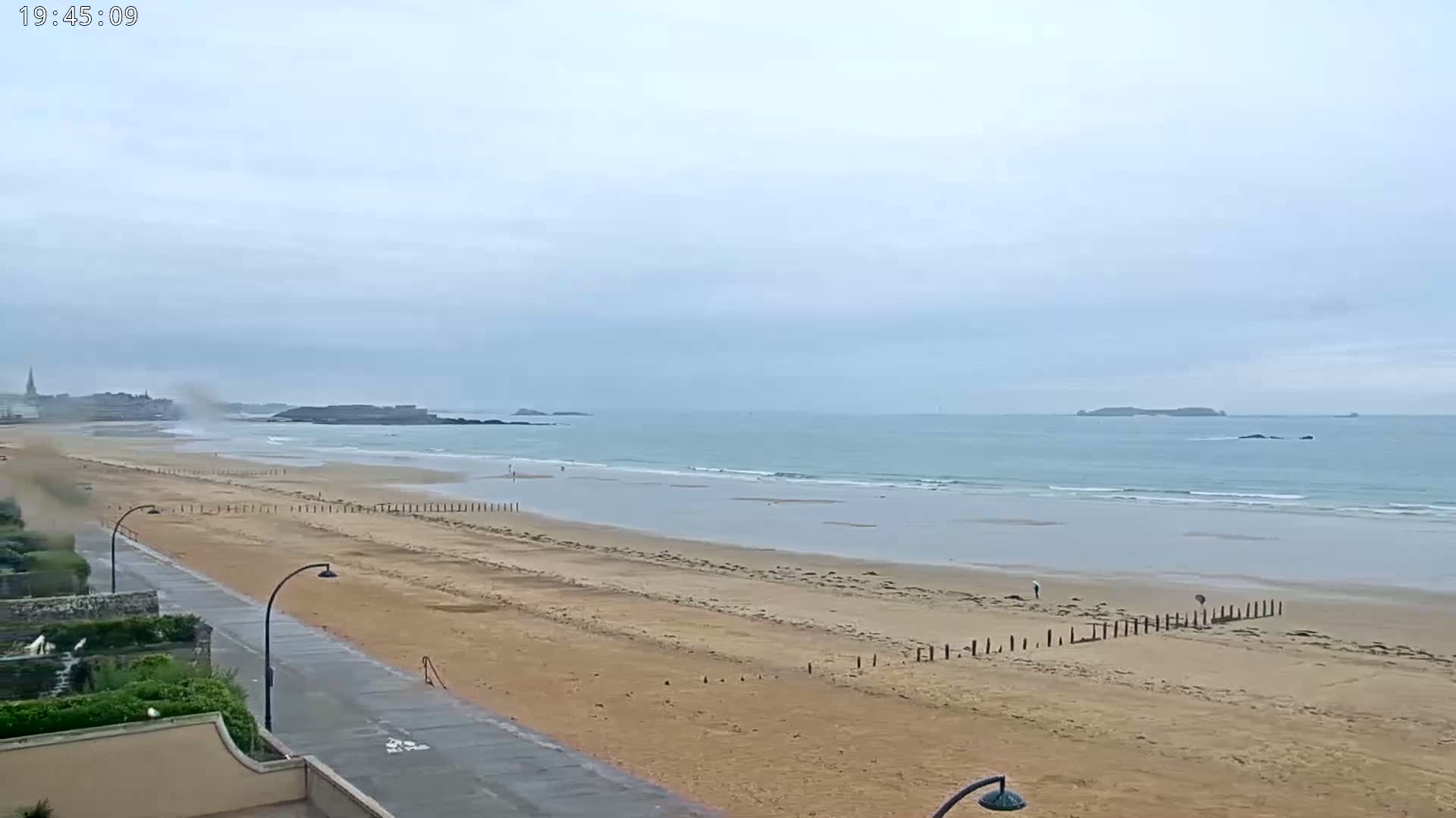 Saint-Malo - Plage de La Hoguette Beach Live Cam - Saint-Malo, Ille-et-Vilaine, Bretagne, France