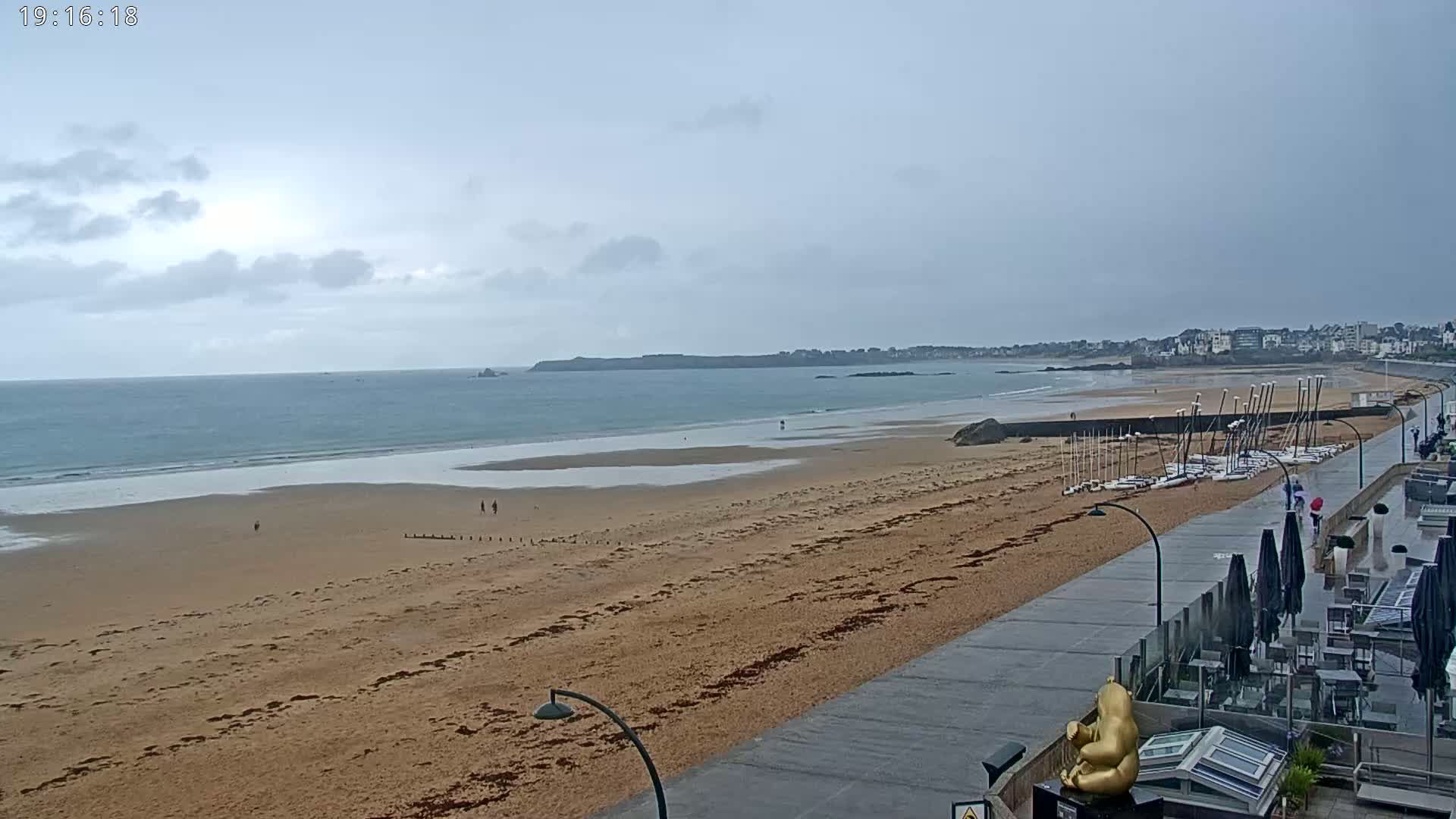 Saint-Malo - Plage de La Hoguette Beach Live Cam - Saint-Malo, Ille-et-Vilaine, Bretagne, France