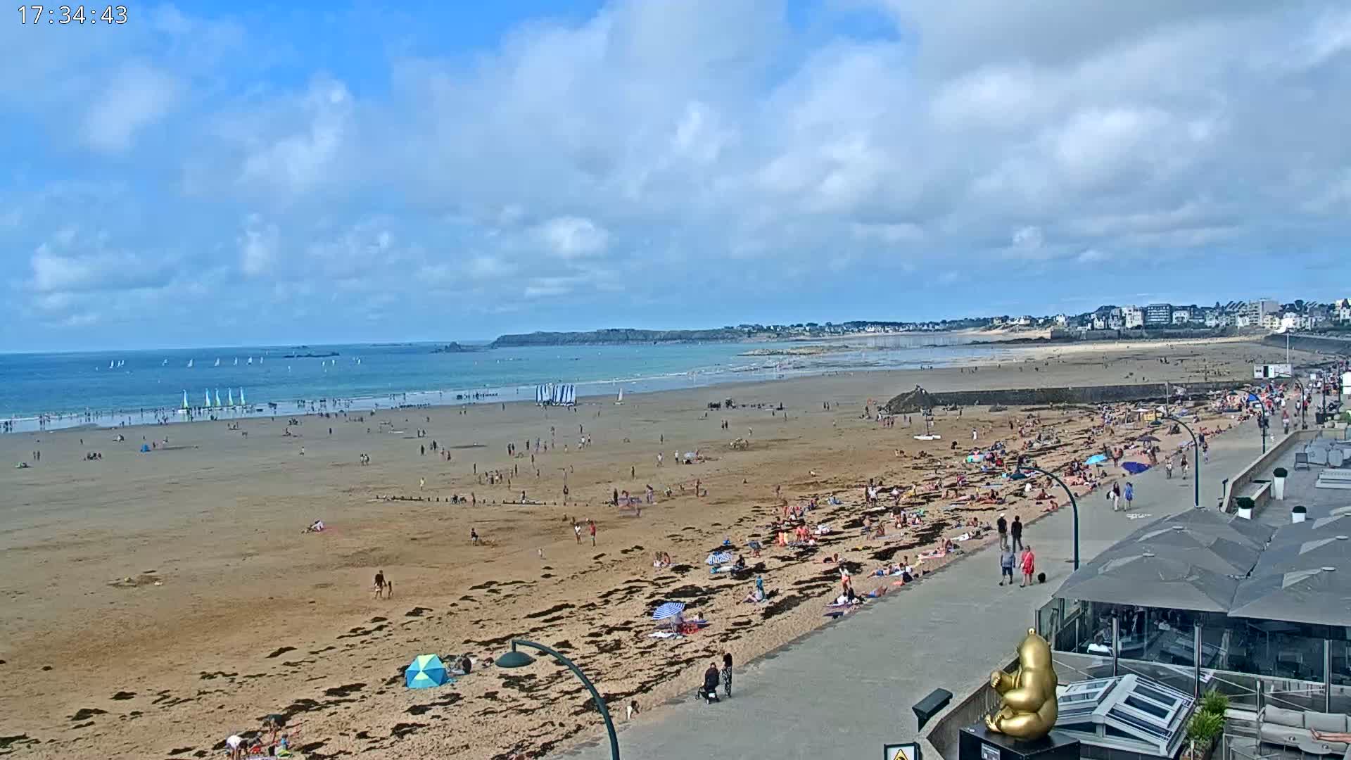 Saint-Malo - Plage de La Hoguette Beach Live Cam - Saint-Malo, Ille-et-Vilaine, Bretagne, France
