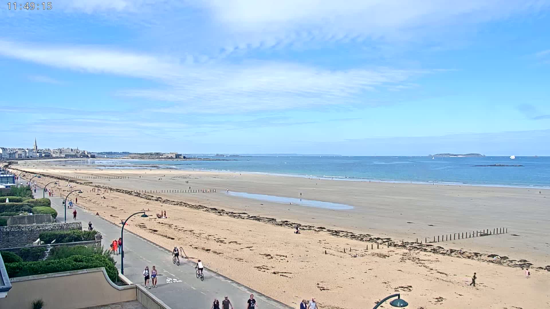 Saint-Malo - Plage de La Hoguette Beach Live Cam - Saint-Malo, Ille-et-Vilaine, Bretagne, France
