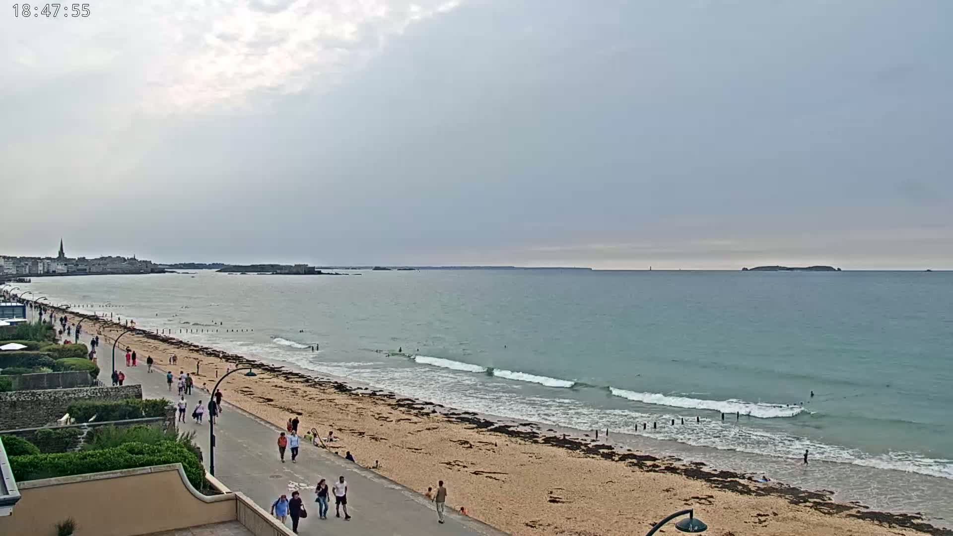 Saint-Malo - Plage de La Hoguette Beach Live Cam - Saint-Malo, Ille-et-Vilaine, Bretagne, France