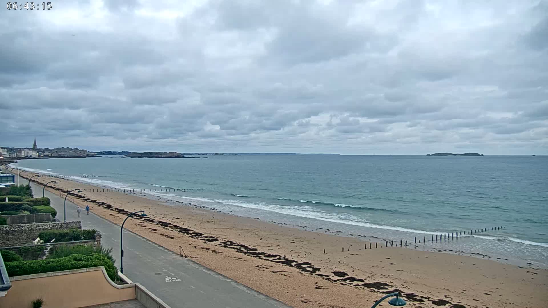 Saint-Malo - Plage de La Hoguette Beach Live Cam - Saint-Malo, Ille-et-Vilaine, Bretagne, France