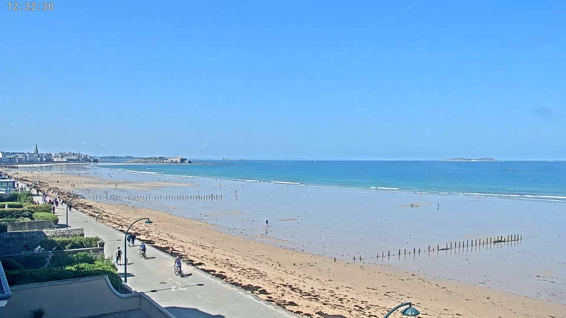 Saint-Malo - Plage de La Hoguette Beach Live Cam - Saint-Malo, Ille-et-Vilaine, Bretagne, France