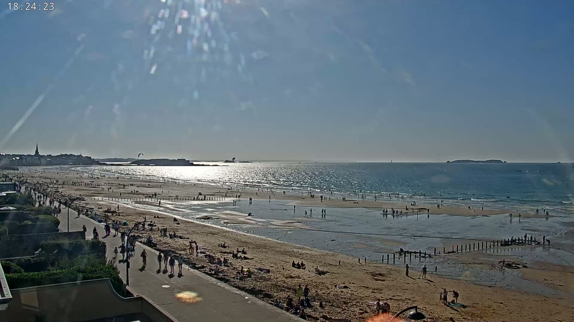 Saint-Malo - Plage de La Hoguette Beach Live Cam - Saint-Malo, Ille-et-Vilaine, Bretagne, France