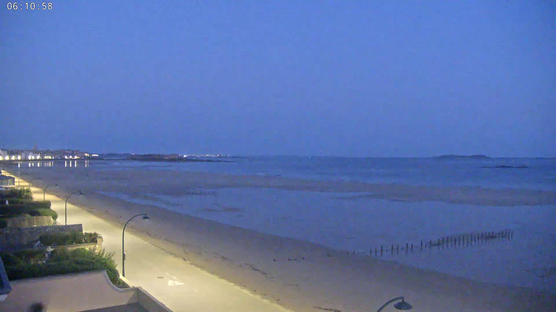 Saint-Malo - Plage de La Hoguette Beach Live Cam - Saint-Malo, Ille-et-Vilaine, Bretagne, France