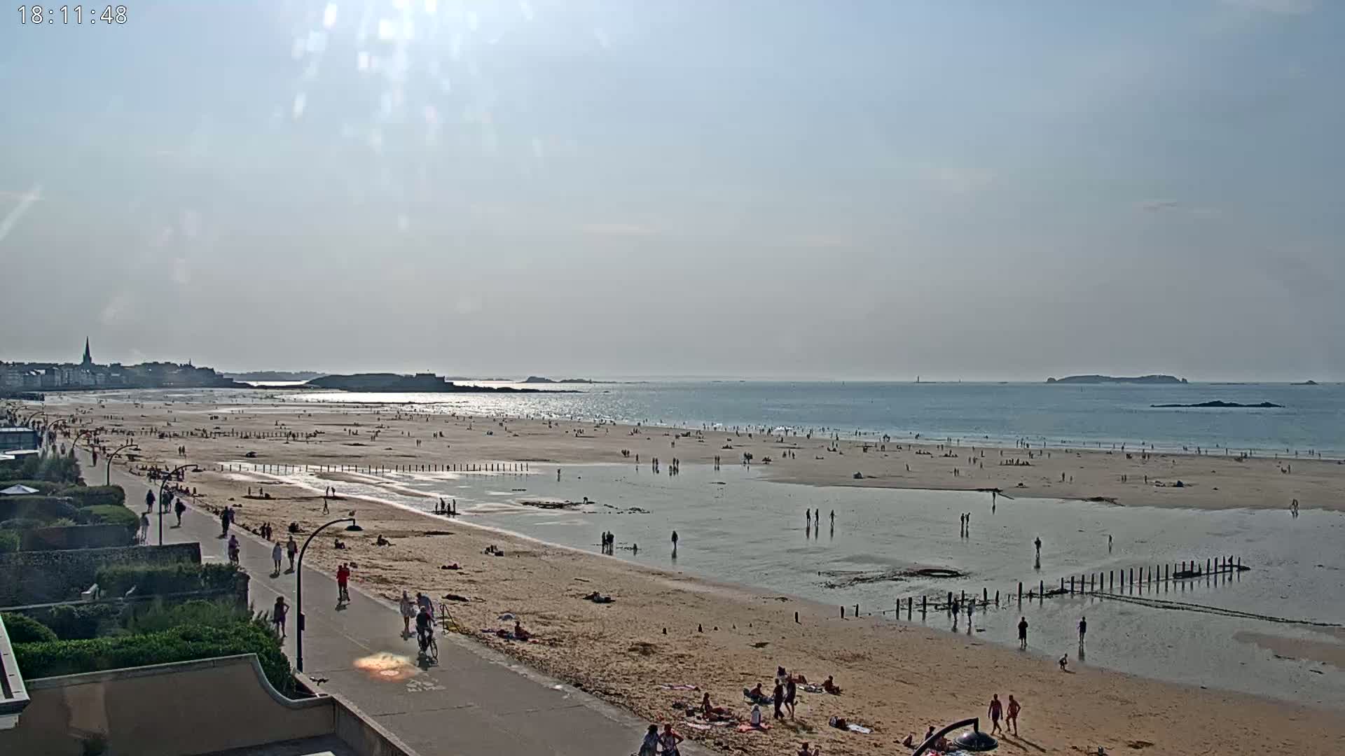 Saint-Malo - Plage de La Hoguette Beach Live Cam - Saint-Malo, Ille-et-Vilaine, Bretagne, France