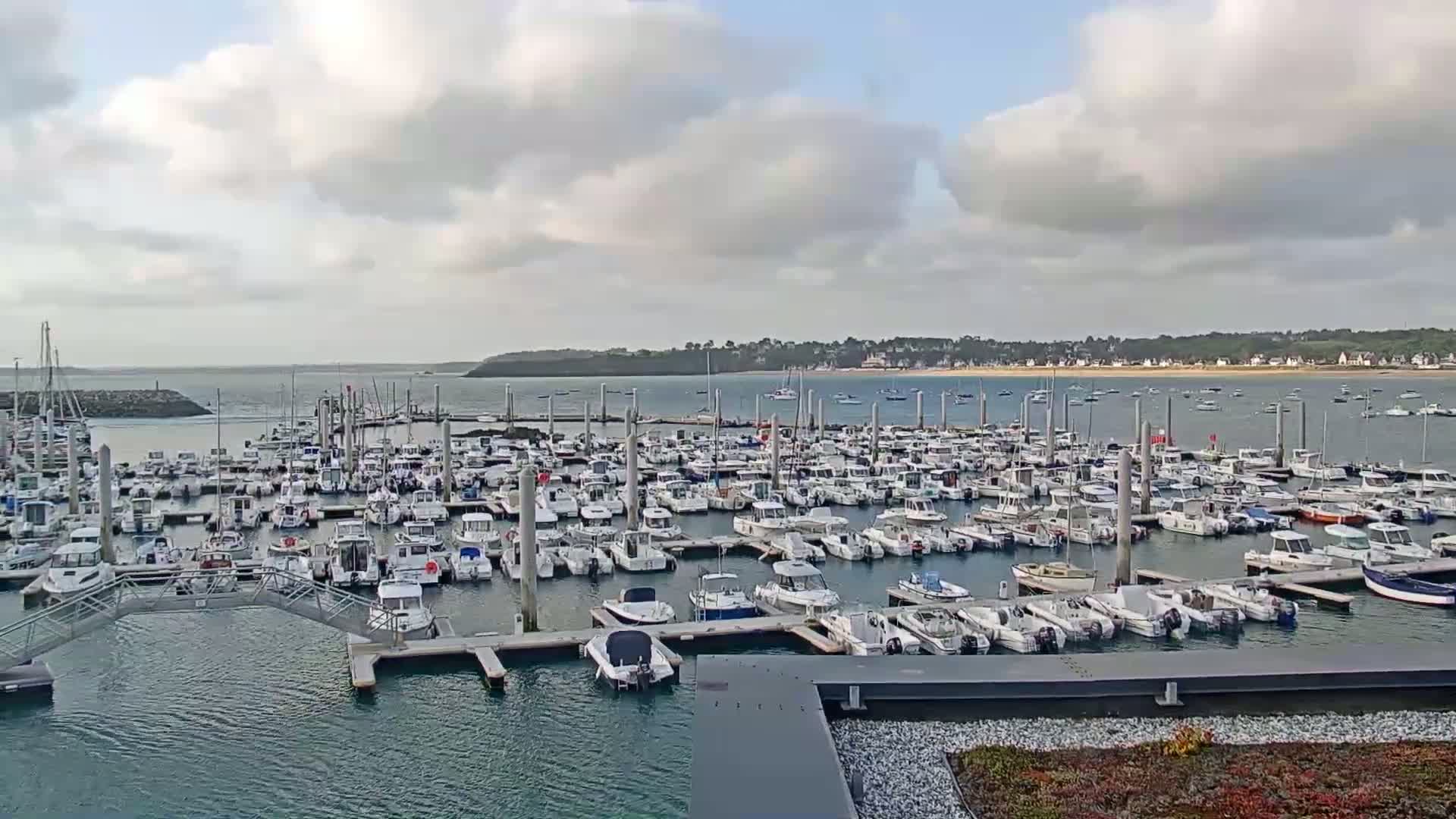 Saint-Cast-le-Guildo Marine & Beach Live Cam - Dinan, Cotes-d'Armor, Bretagne, France