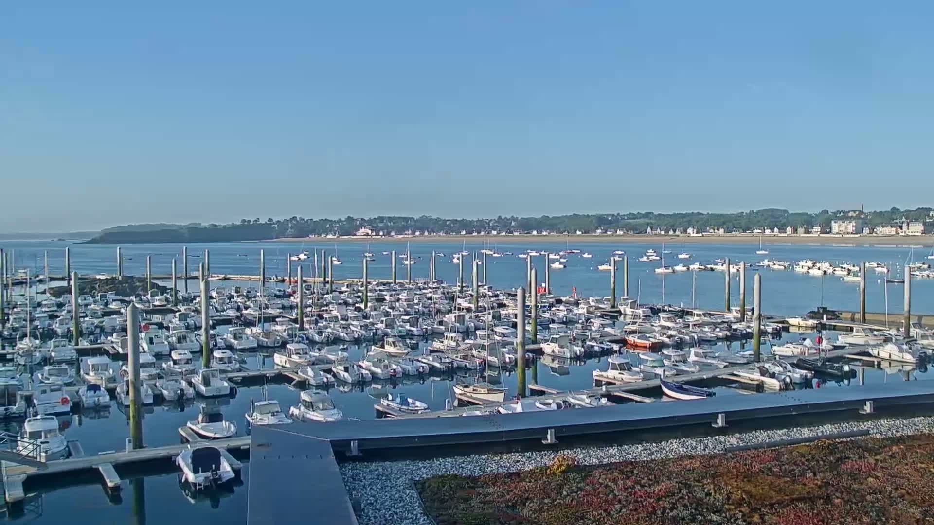 Saint-Cast-le-Guildo Marine & Beach Live Cam - Dinan, Cotes-d'Armor, Bretagne, France