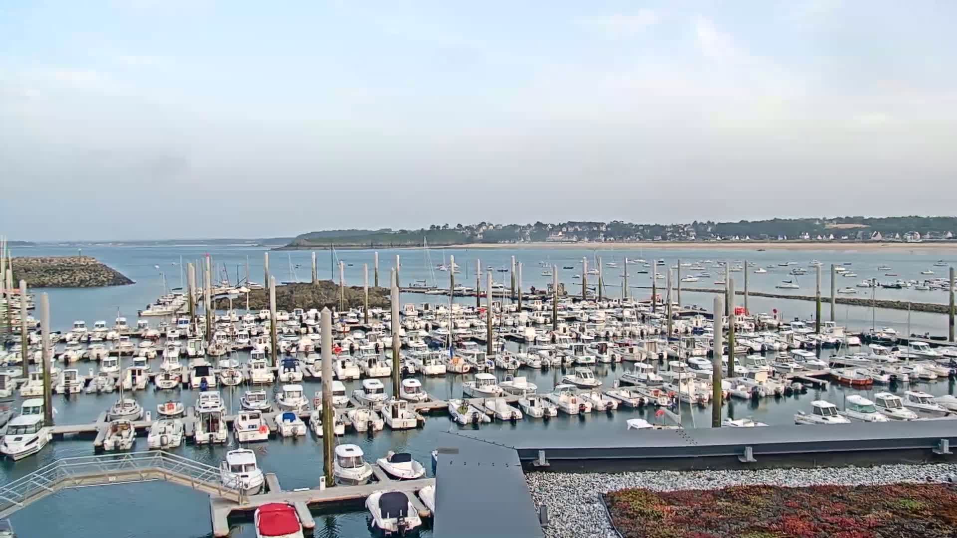 Saint-Cast-le-Guildo Marine & Beach Live Cam - Dinan, Cotes-d'Armor, Bretagne, France
