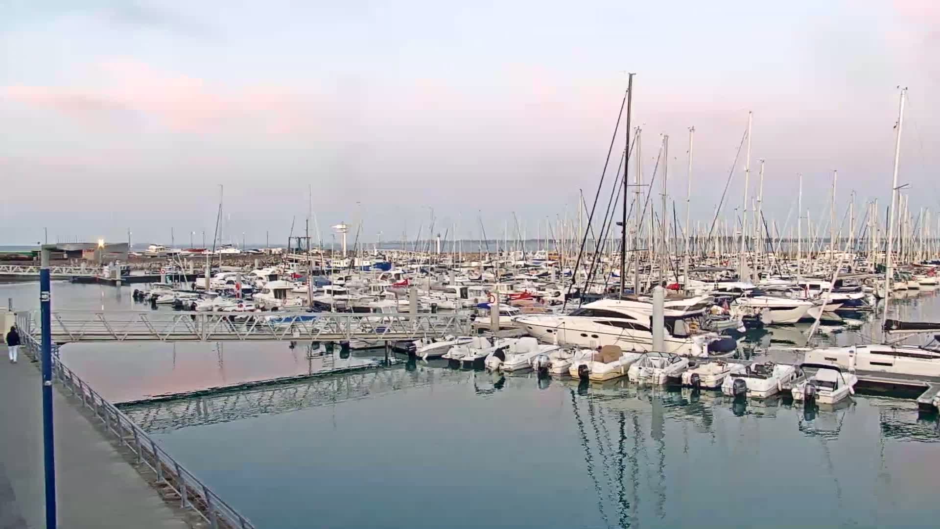 Saint-Cast-le-Guildo Marine & Beach Live Cam - Dinan, Cotes-d'Armor, Bretagne, France