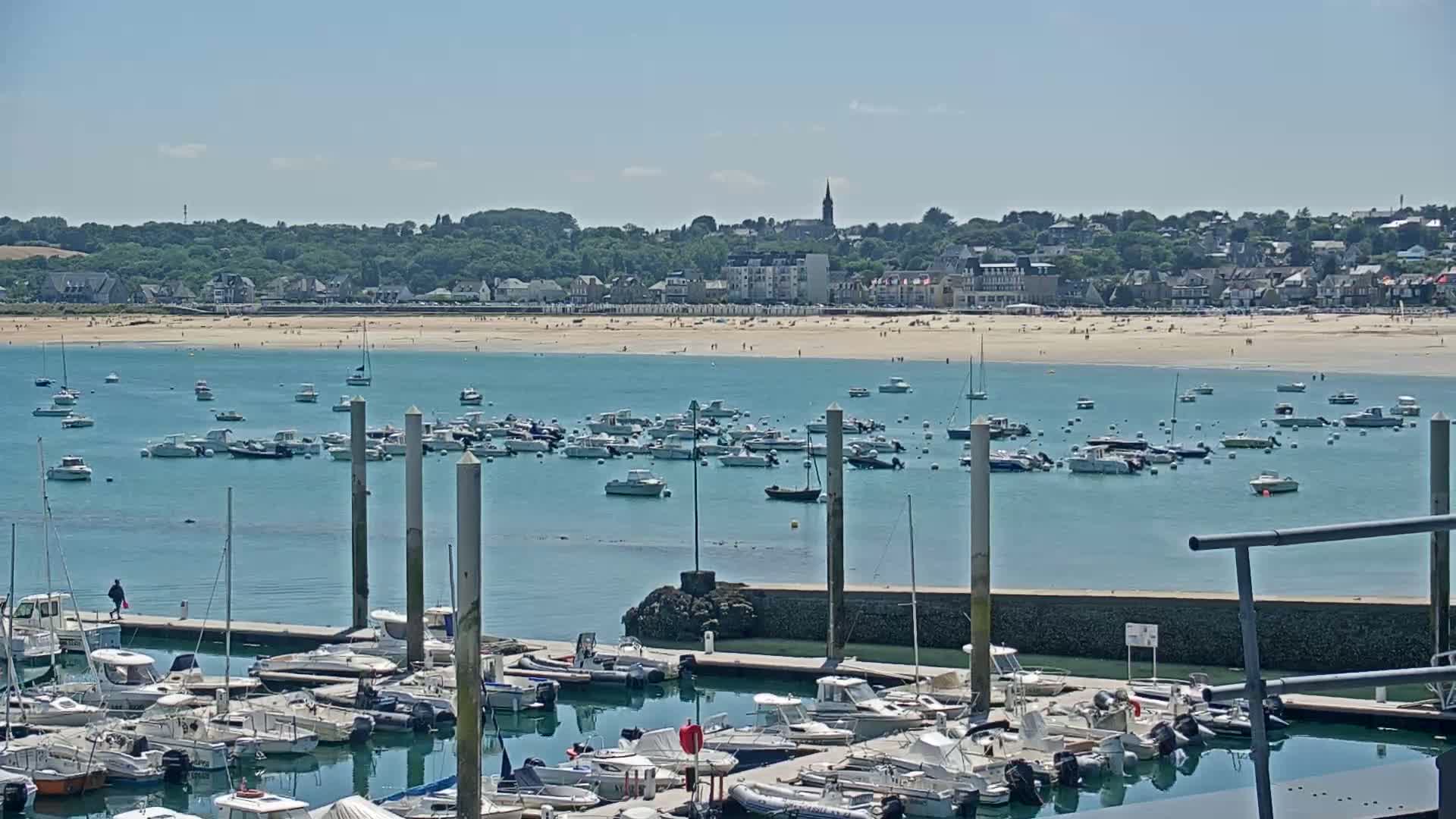 Saint-Cast-le-Guildo Marine & Beach Live Cam - Dinan, Cotes-d'Armor, Bretagne, France