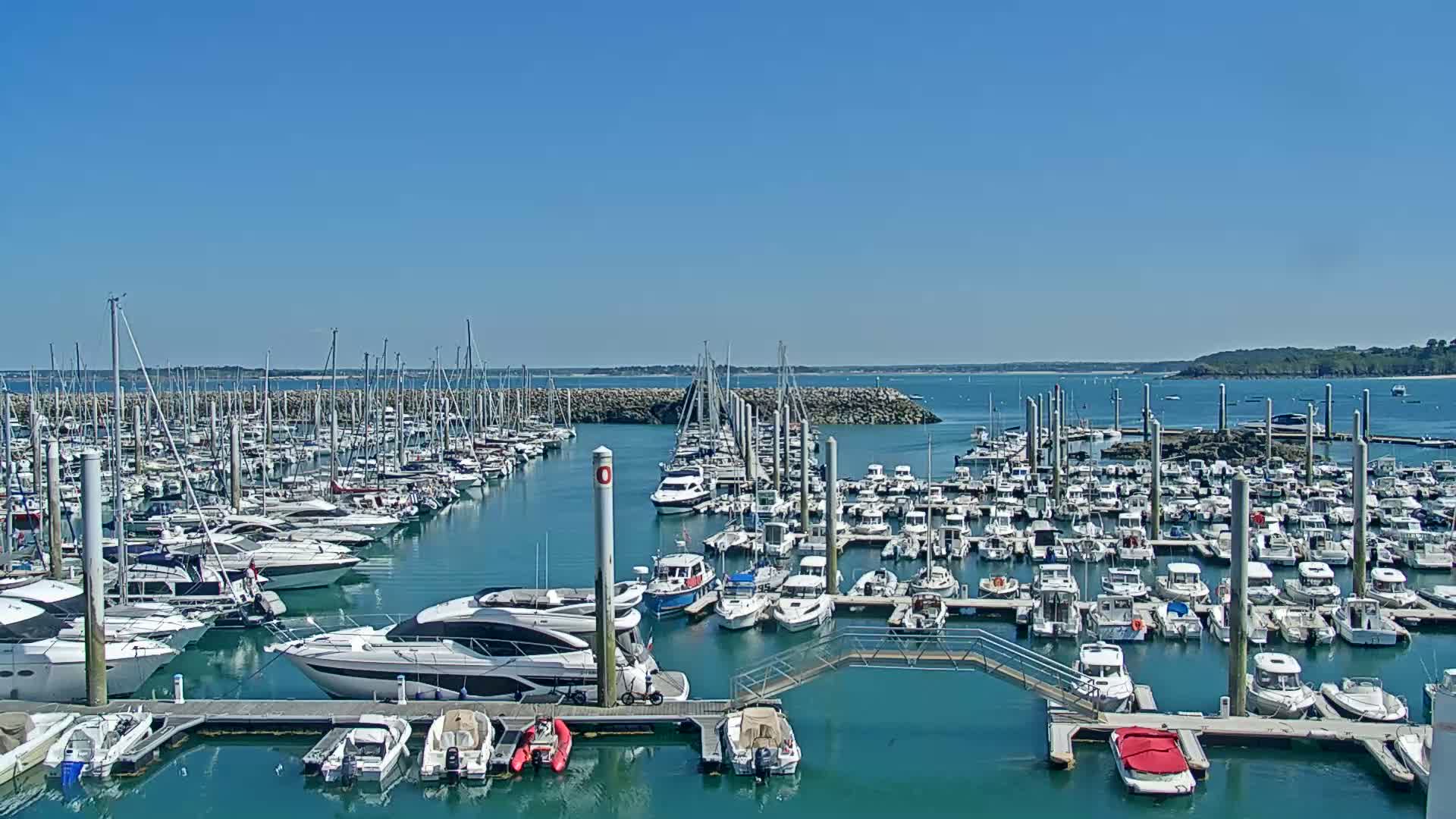 Saint-Cast-le-Guildo Marine & Beach Live Cam - Dinan, Cotes-d'Armor, Bretagne, France