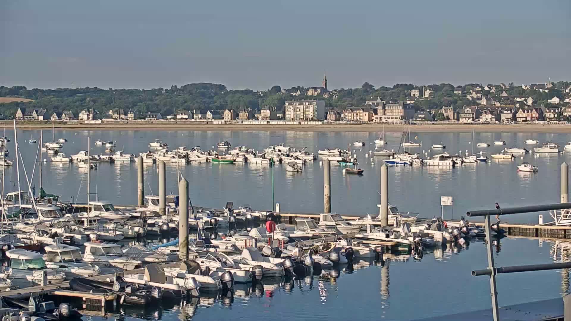 Saint-Cast-le-Guildo Marine & Beach Live Cam - Dinan, Cotes-d'Armor, Bretagne, France