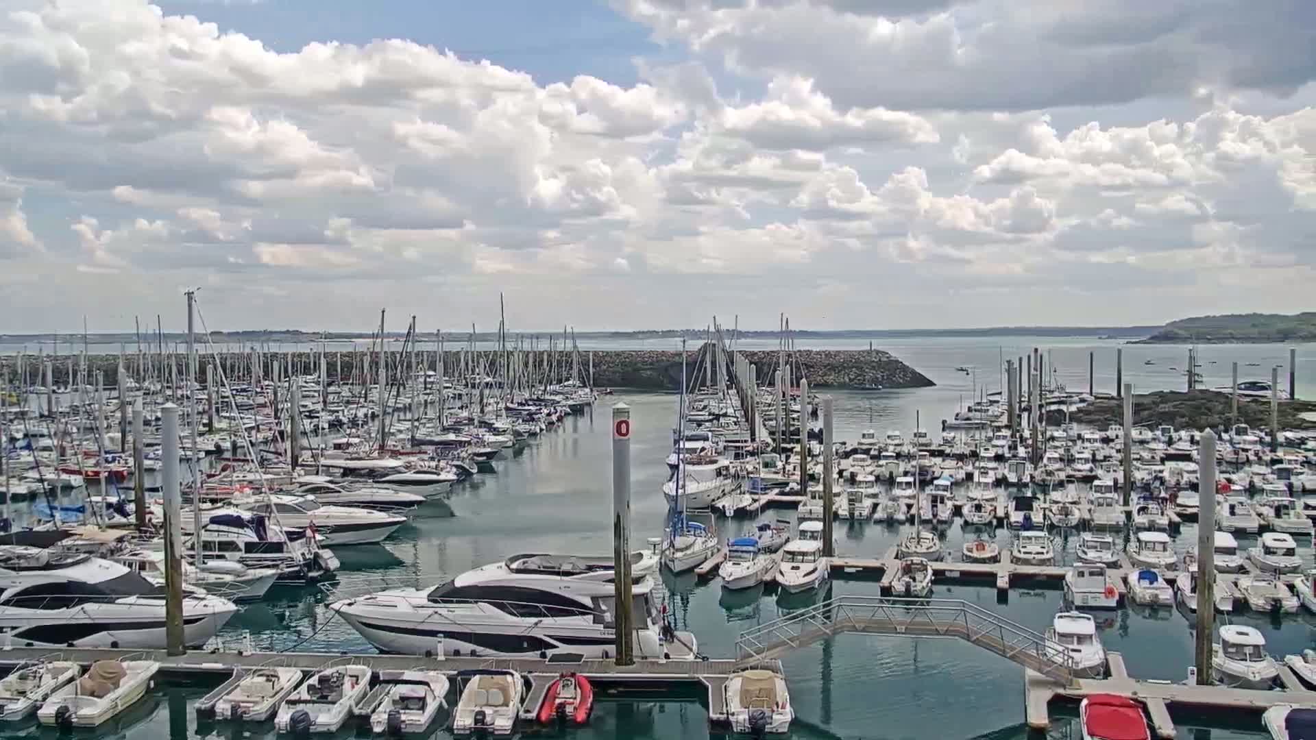 Saint-Cast-le-Guildo Marine & Beach Live Cam - Dinan, Cotes-d'Armor, Bretagne, France