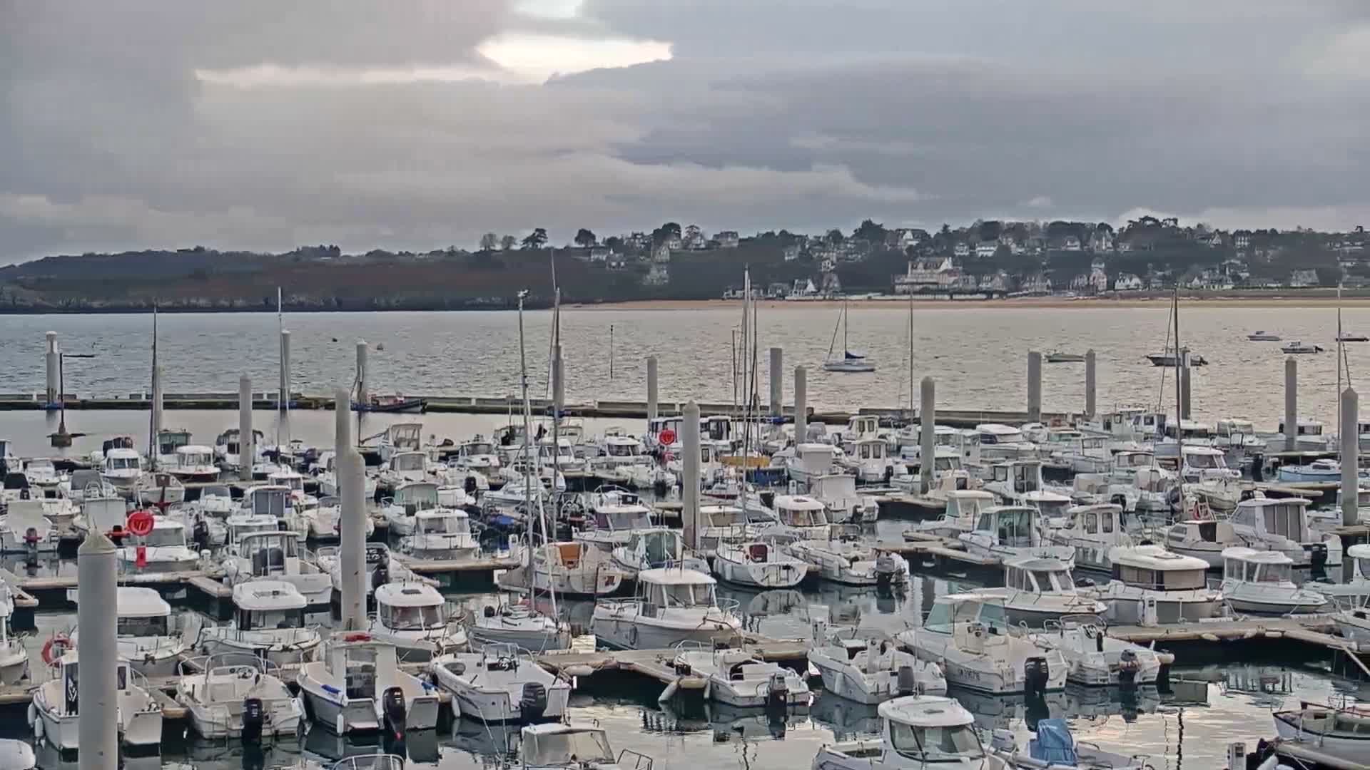 Saint-Cast-le-Guildo Marine & Beach Live Cam - Dinan, Cotes-d'Armor, Bretagne, France