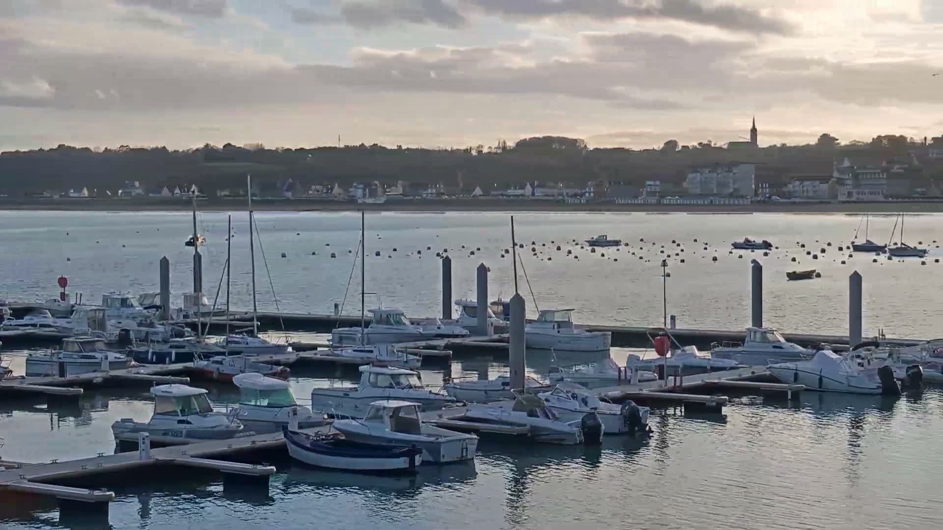 Saint-Cast-le-Guildo Marine & Beach Live Cam - Dinan, Cotes-d'Armor, Bretagne, France