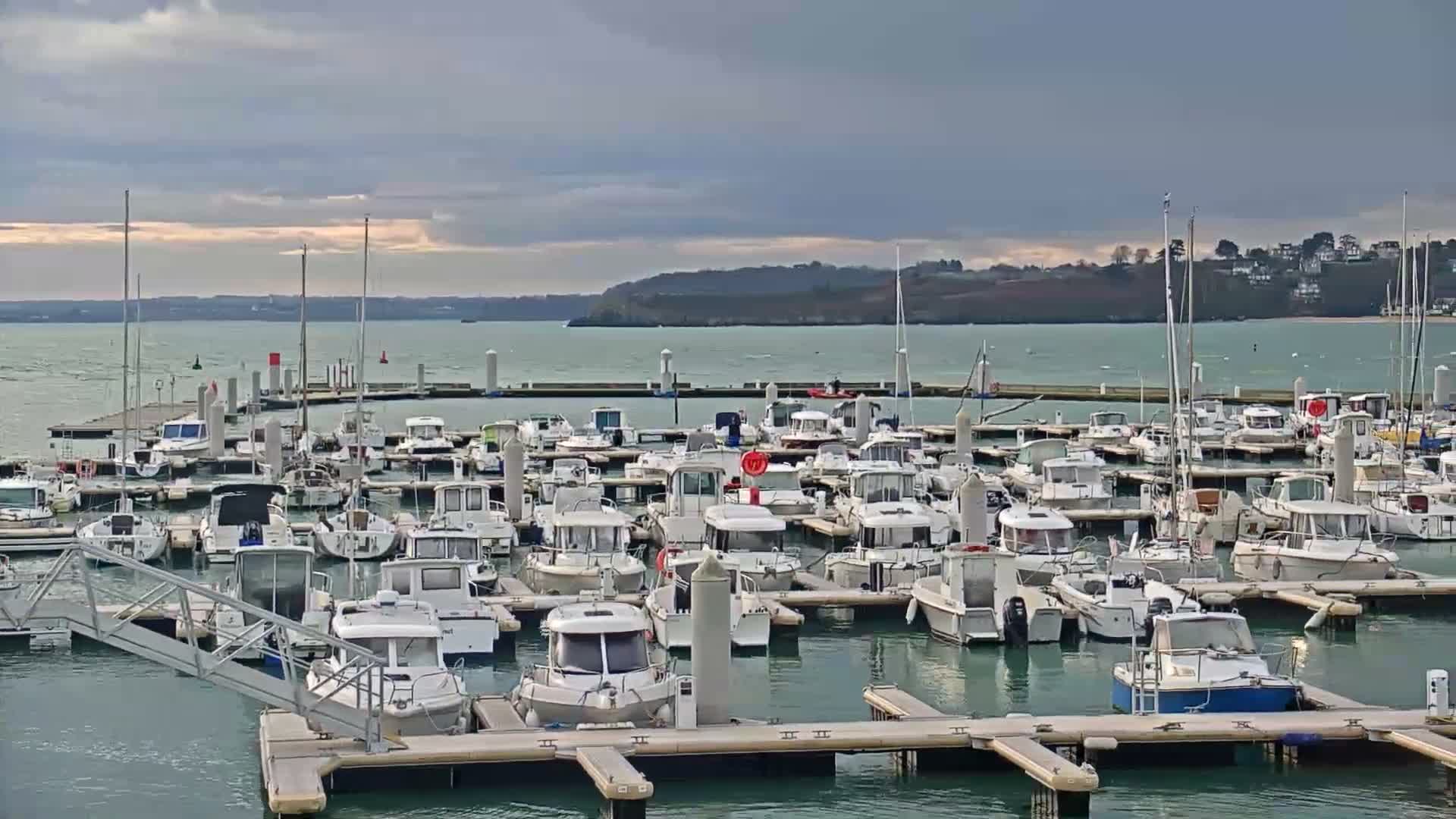 Saint-Cast-le-Guildo Marine & Beach Live Cam - Dinan, Cotes-d'Armor, Bretagne, France