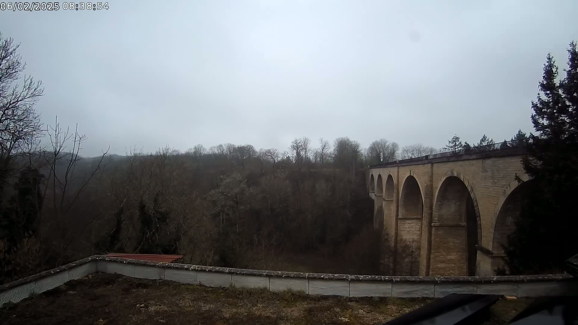 Semur-en-Auxois Commune  Village Live Cam - Montbard, Cote-d'Or, Bourgogne-Franche-Comte, France
