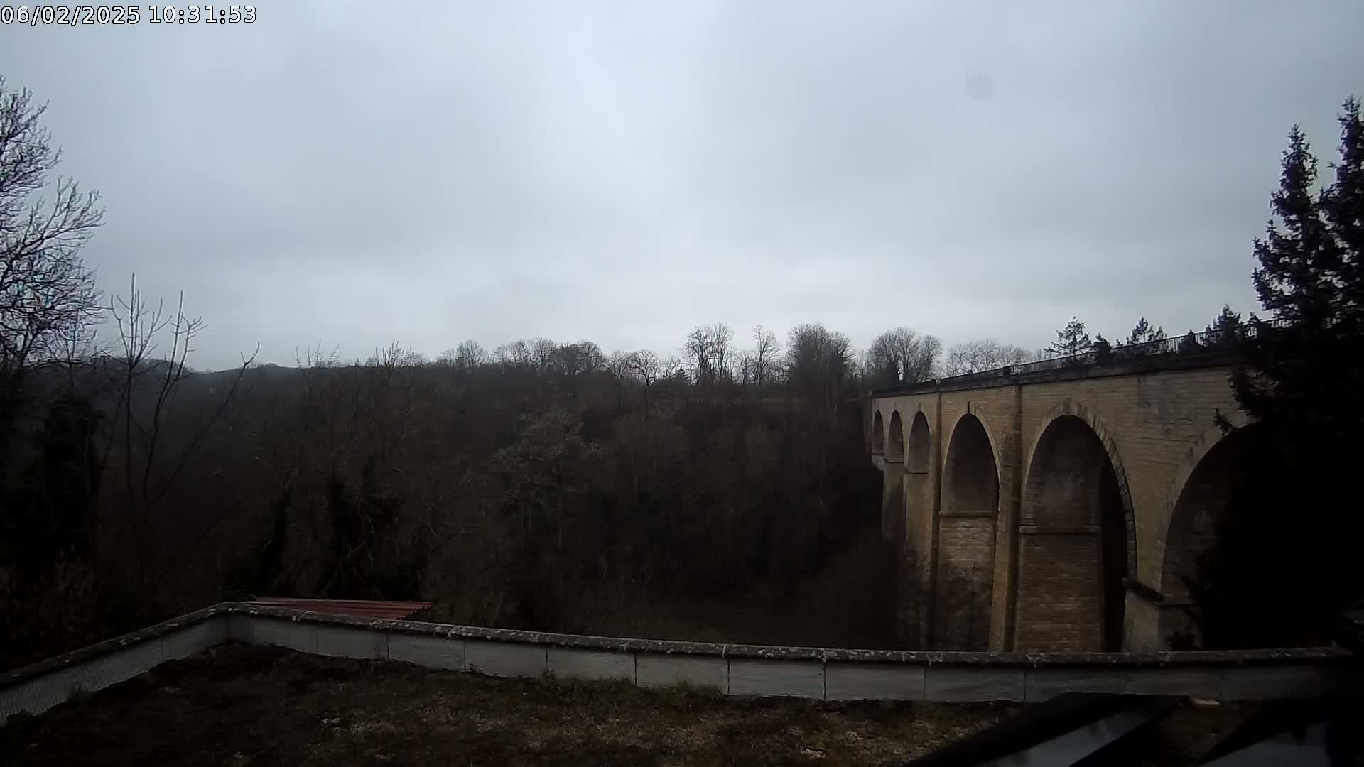 Semur-en-Auxois Commune  Village Live Cam - Montbard, Cote-d'Or, Bourgogne-Franche-Comte, France