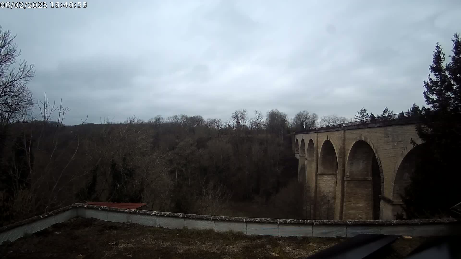 Semur-en-Auxois Commune  Village Live Cam - Montbard, Cote-d'Or, Bourgogne-Franche-Comte, France