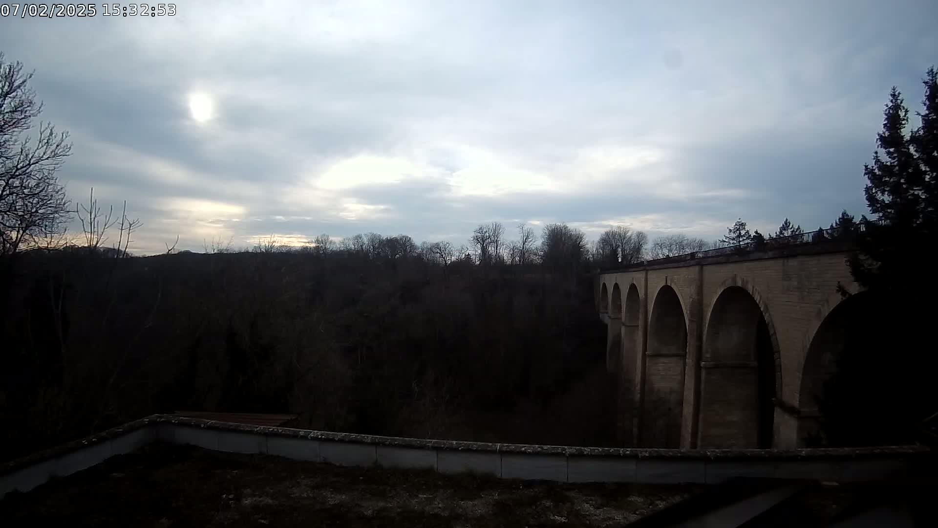 Semur-en-Auxois Commune  Village Live Cam - Montbard, Cote-d'Or, Bourgogne-Franche-Comte, France