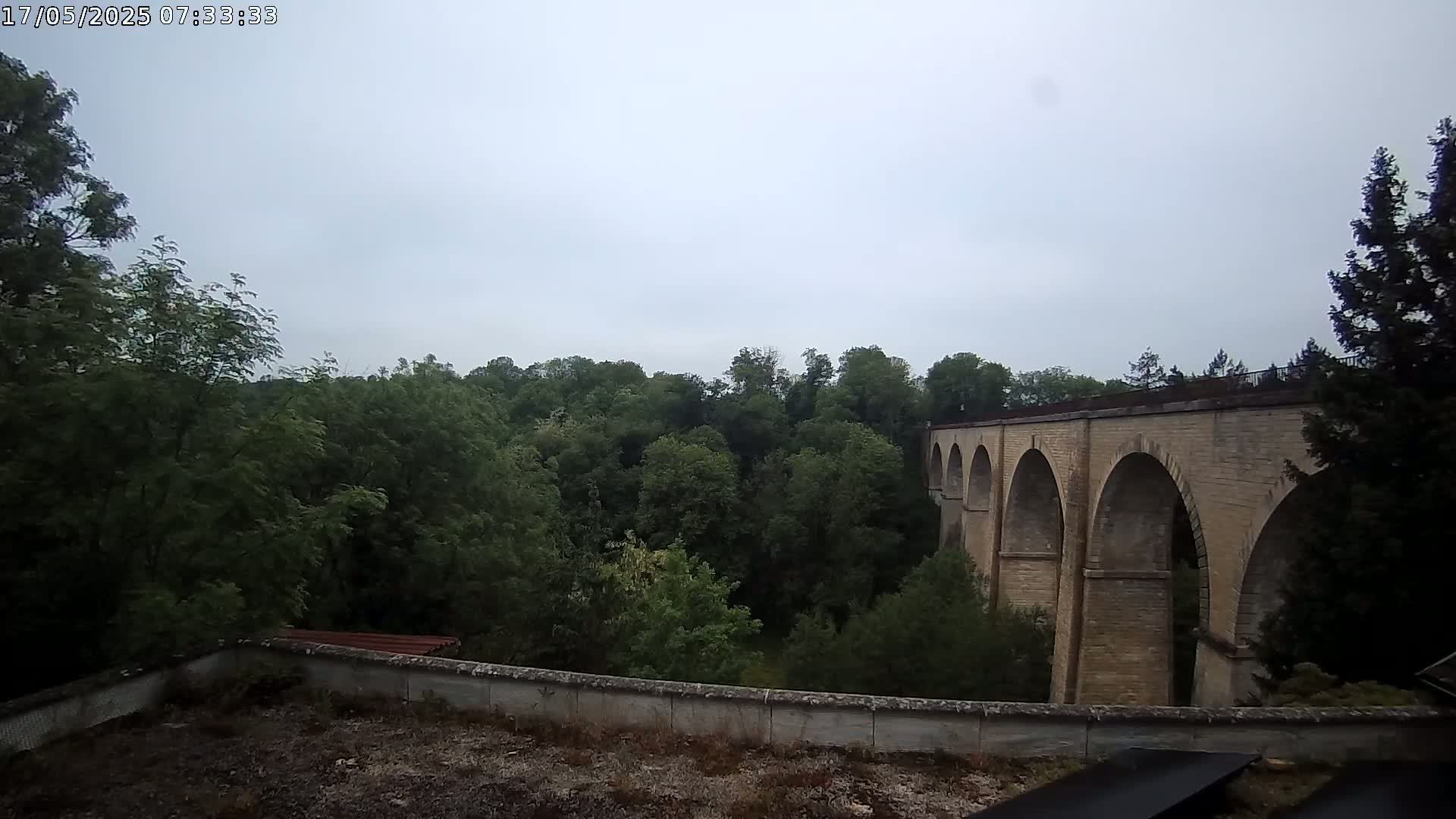 Semur-en-Auxois Commune  Village Live Cam - Montbard, Cote-d'Or, Bourgogne-Franche-Comte, France