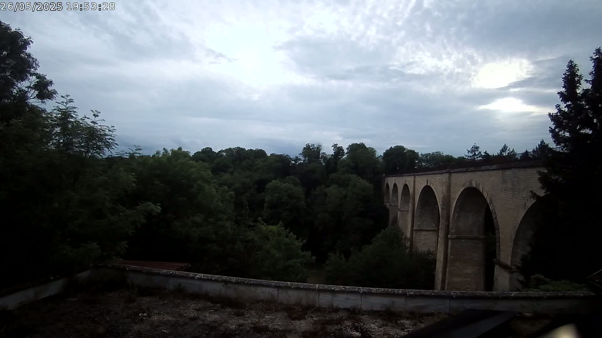 Semur-en-Auxois Commune  Village Live Cam - Montbard, Cote-d'Or, Bourgogne-Franche-Comte, France