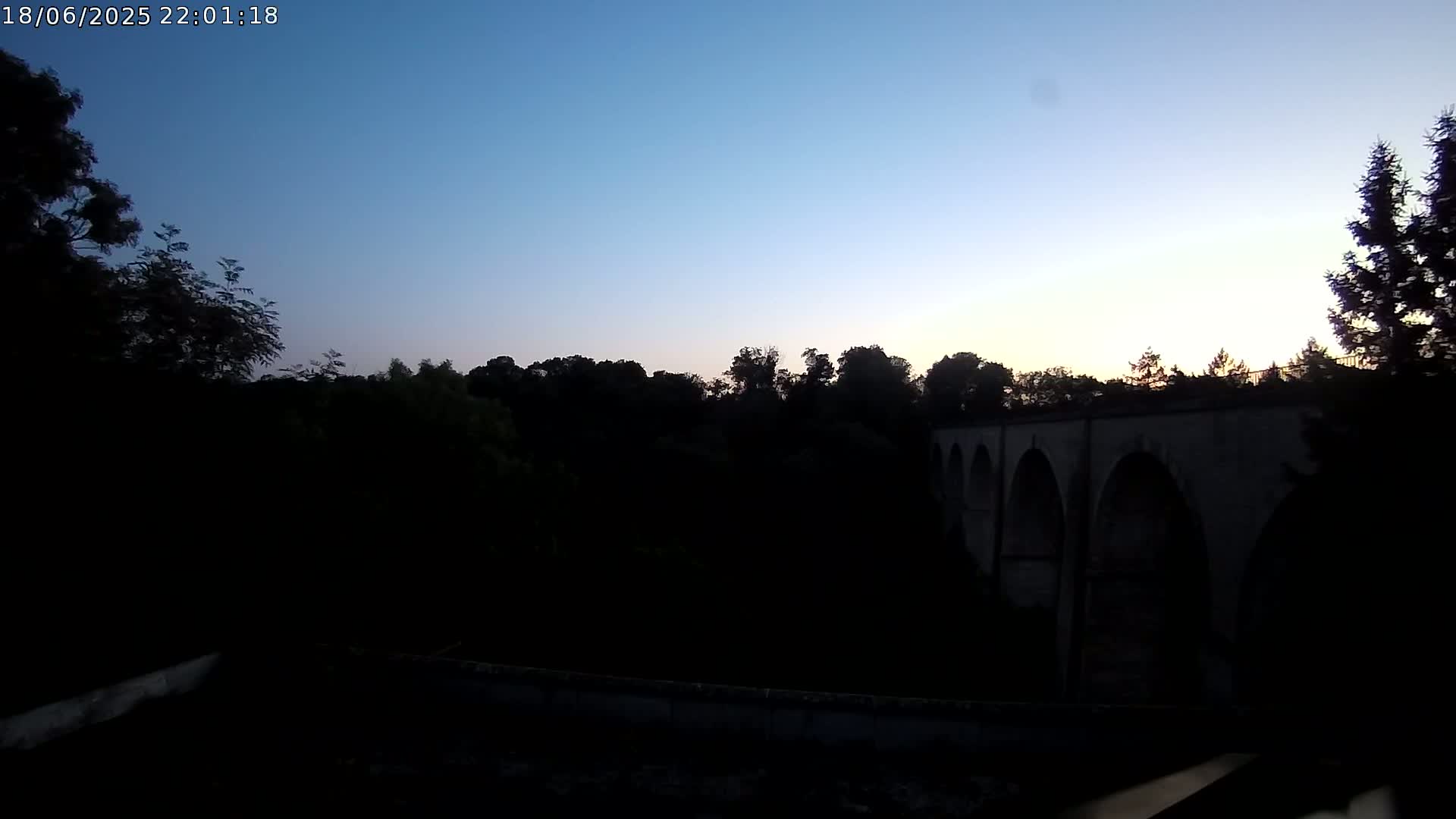 Semur-en-Auxois Commune  Village Live Cam - Montbard, Cote-d'Or, Bourgogne-Franche-Comte, France