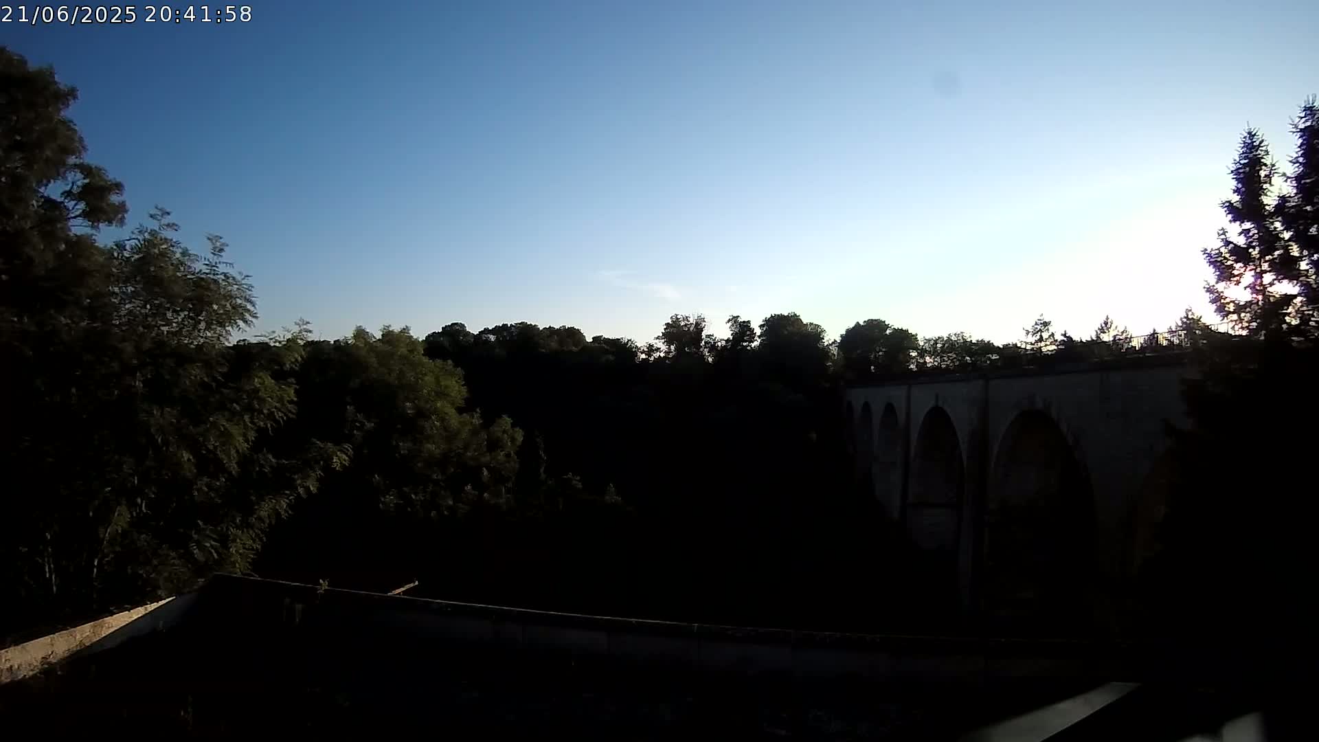 Semur-en-Auxois Commune  Village Live Cam - Montbard, Cote-d'Or, Bourgogne-Franche-Comte, France
