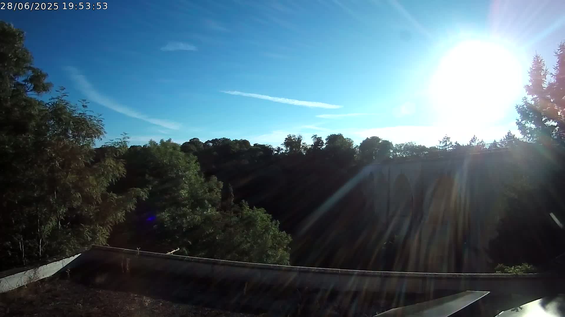 Semur-en-Auxois Commune  Village Live Cam - Montbard, Cote-d'Or, Bourgogne-Franche-Comte, France