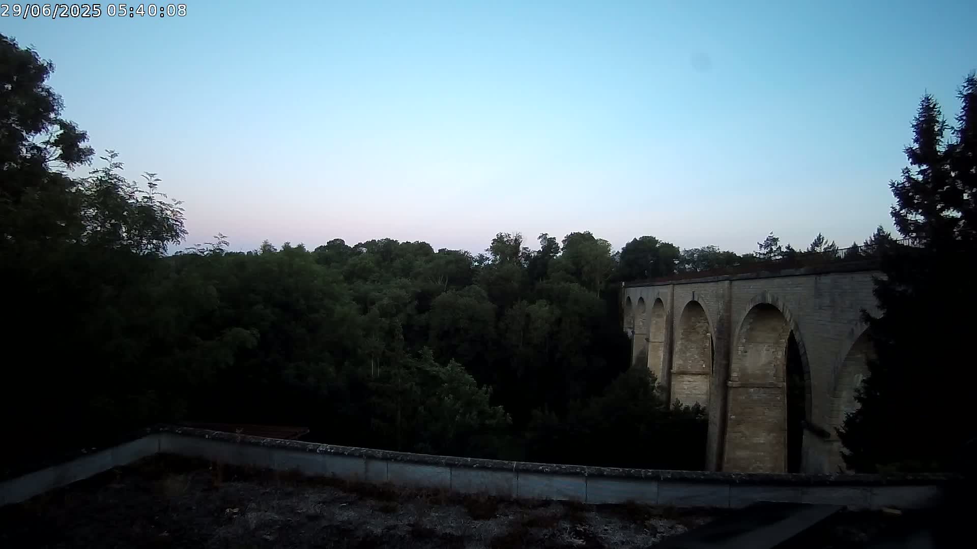 Semur-en-Auxois Commune  Village Live Cam - Montbard, Cote-d'Or, Bourgogne-Franche-Comte, France
