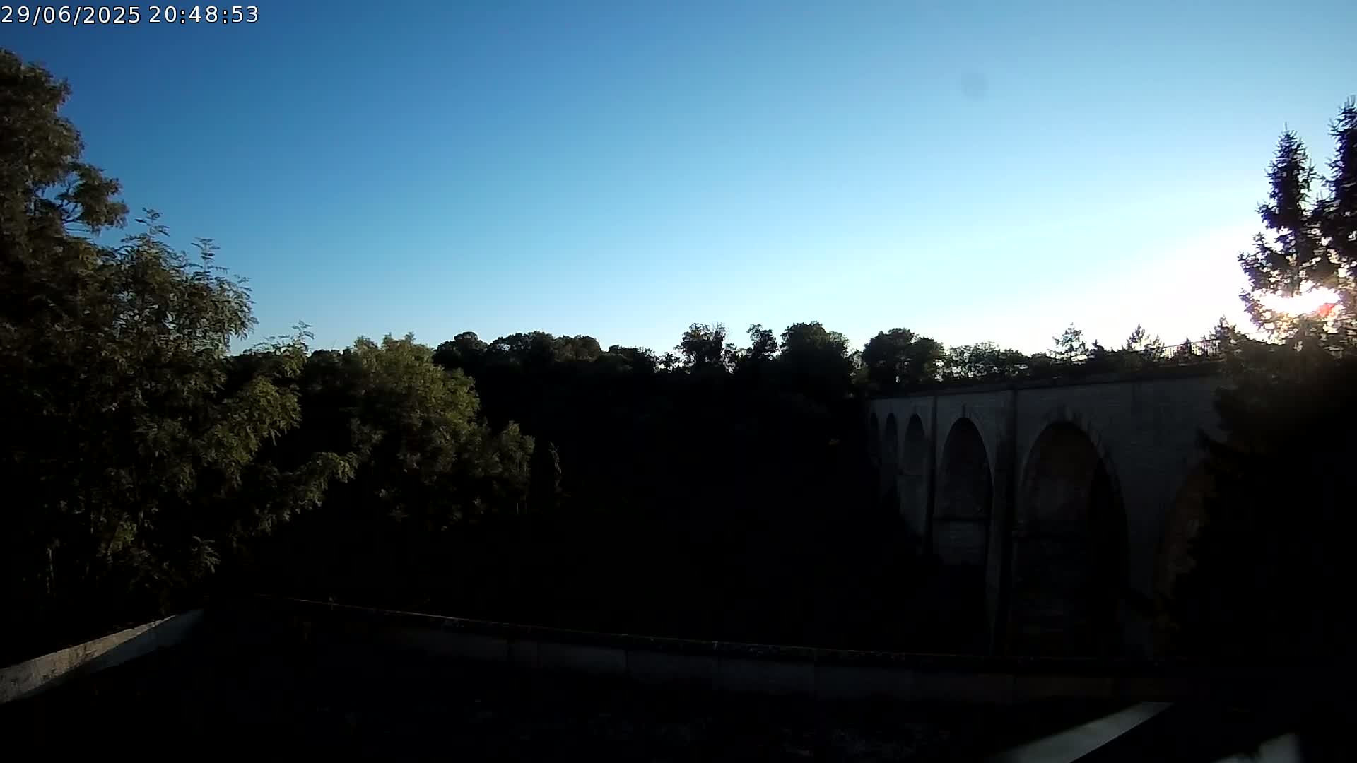 Semur-en-Auxois Commune  Village Live Cam - Montbard, Cote-d'Or, Bourgogne-Franche-Comte, France